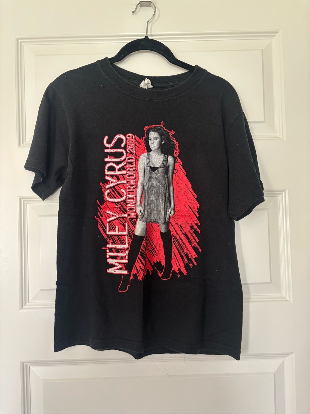 Miley Cyrus Wonder World 2009 Black Graphic Tee